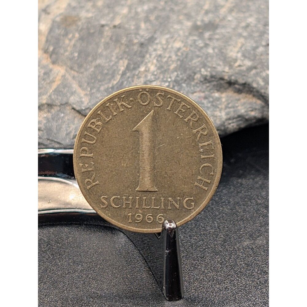 Austria 1 Schilling • Edelweiss Reverse • Vintage Circulated Coin